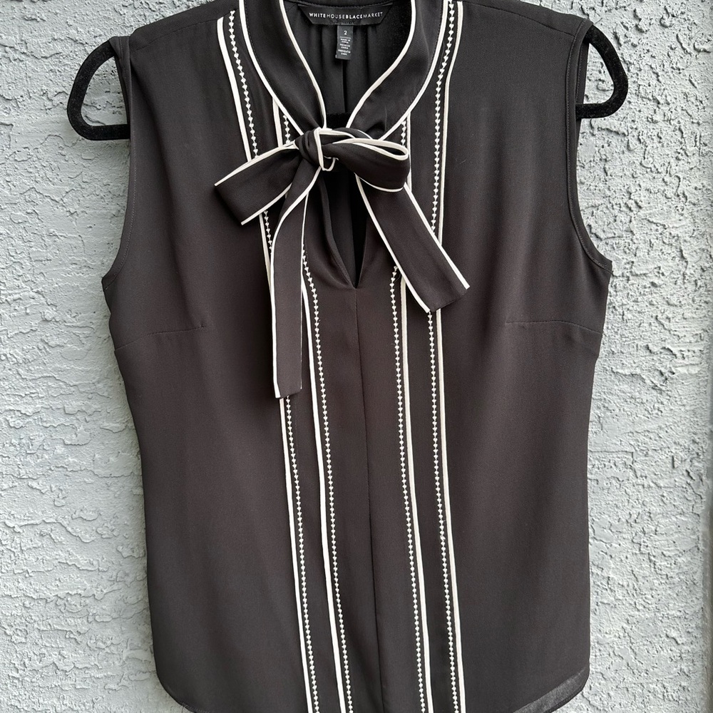 White House Black Market Gray Sleeveless Tie Front Blouse